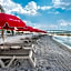 Dolphin Sands Clearwater Beach, an Ascend Collection Hotel