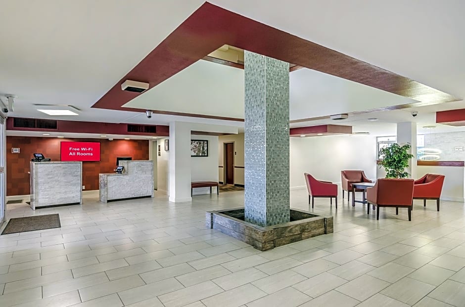 Red Roof Inn PLUS+ Wichita East