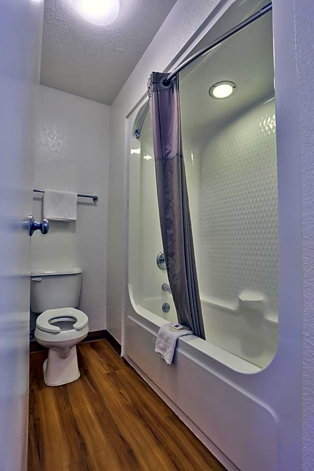 Motel 6-Flagstaff, AZ - Butler