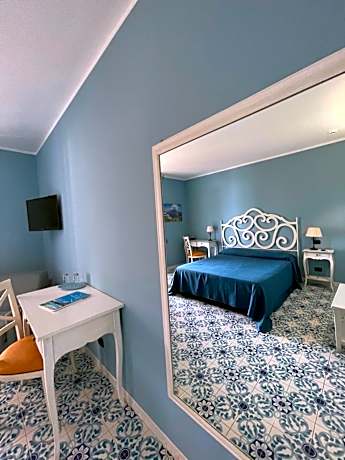 Deluxe Double Room with Sea View