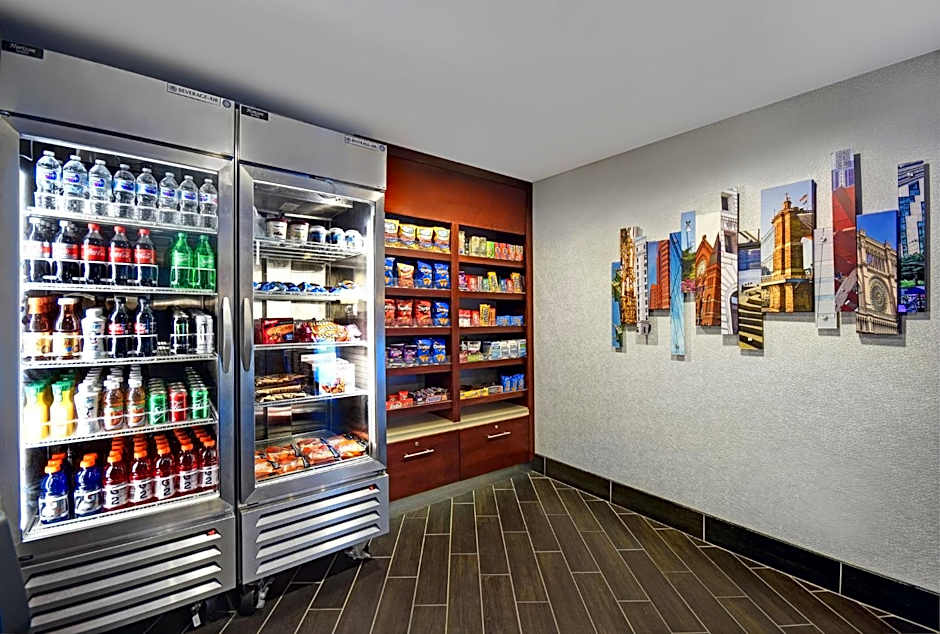 Holiday Inn Express & Suites Cincinnati Riverfront By IHG