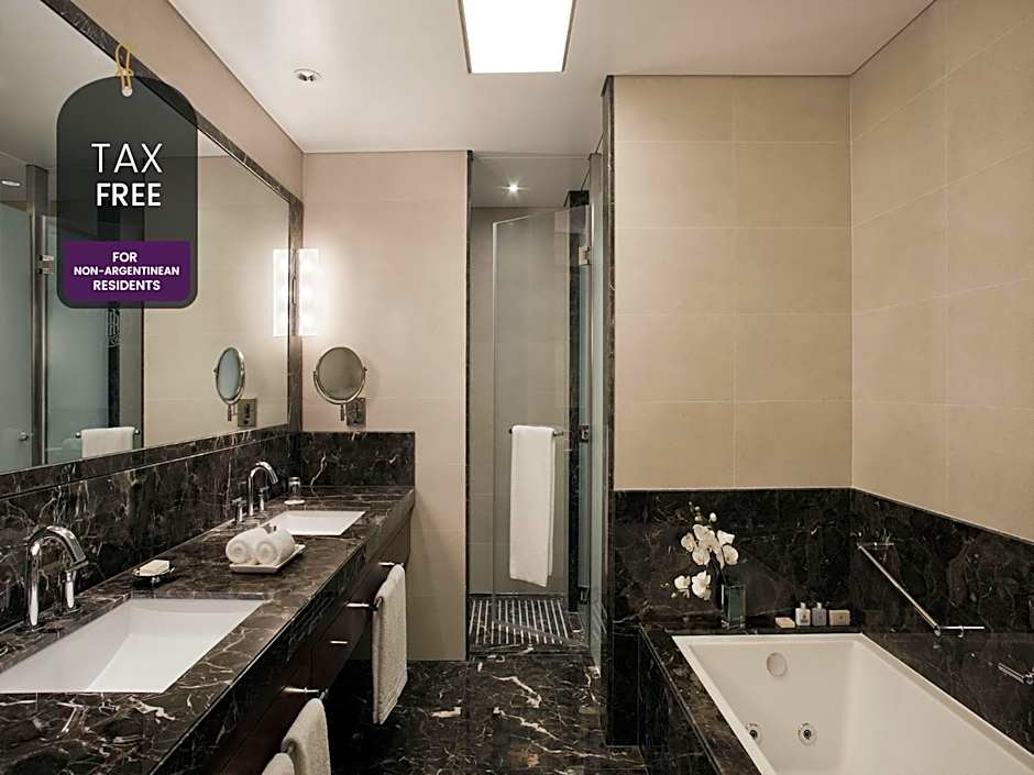 Alvear Art Hotel