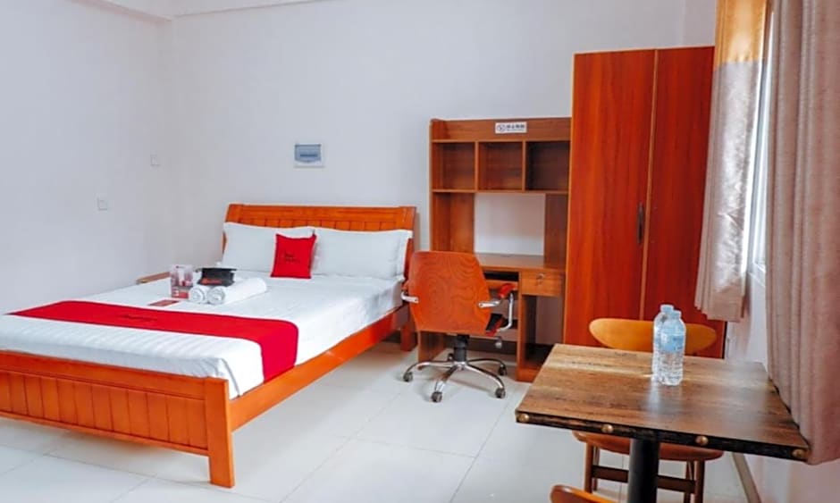 RedDoorz Plus near Camella La Brisa Lapulapu