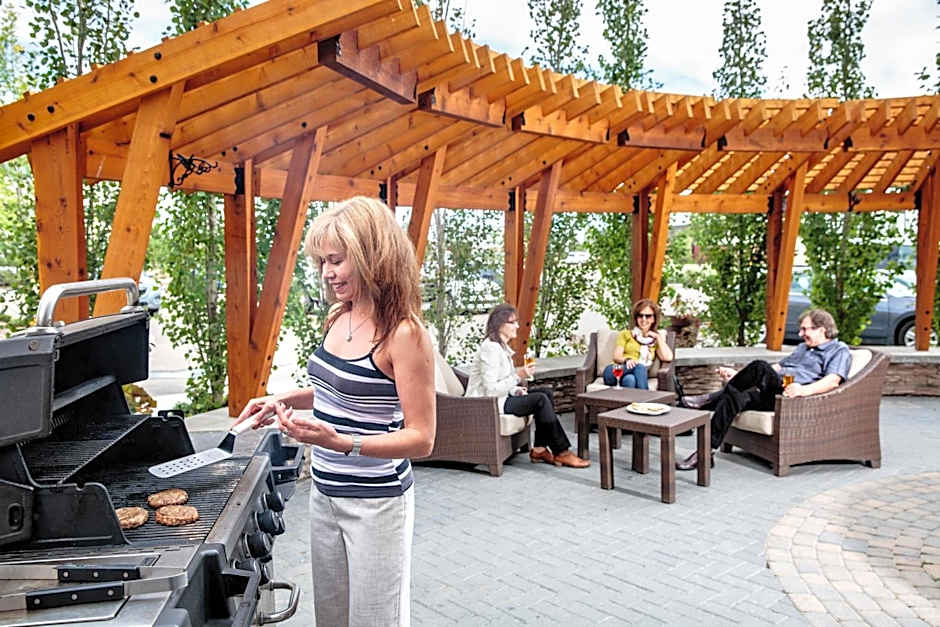 Staybridge Suites West Edmonton By IHG