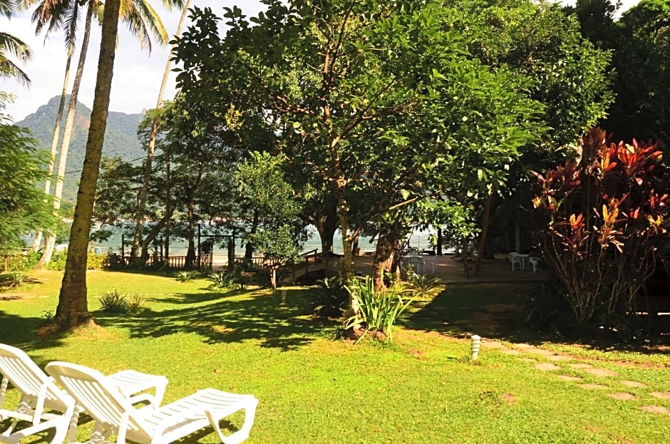 Pousada Praia Da Crena