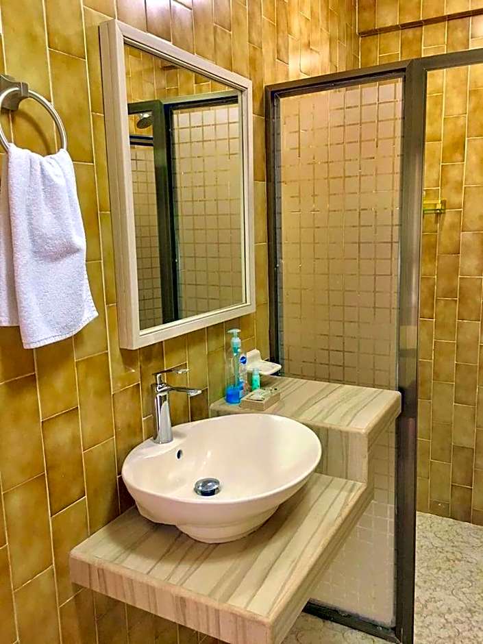 Hotel Bucaneros
