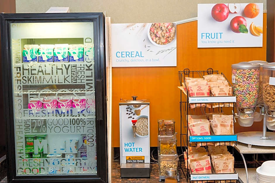 Holiday Inn Express & Suites Drayton Valley By IHG