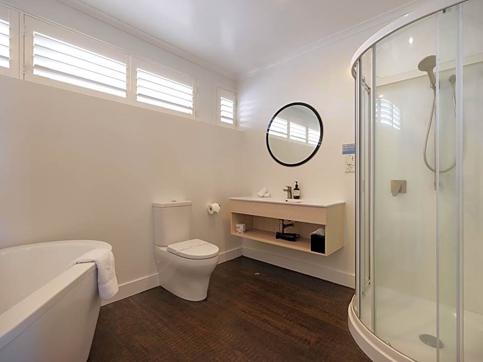 Suncourt Hotel & Conference Centre