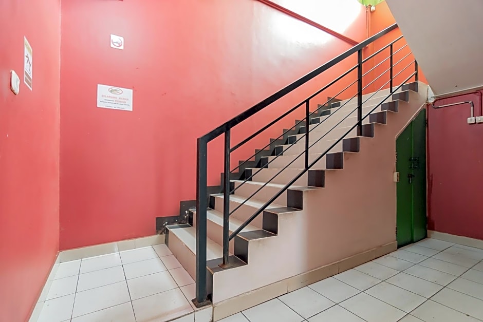 RedDoorz @ Komplek Pontianak Mall