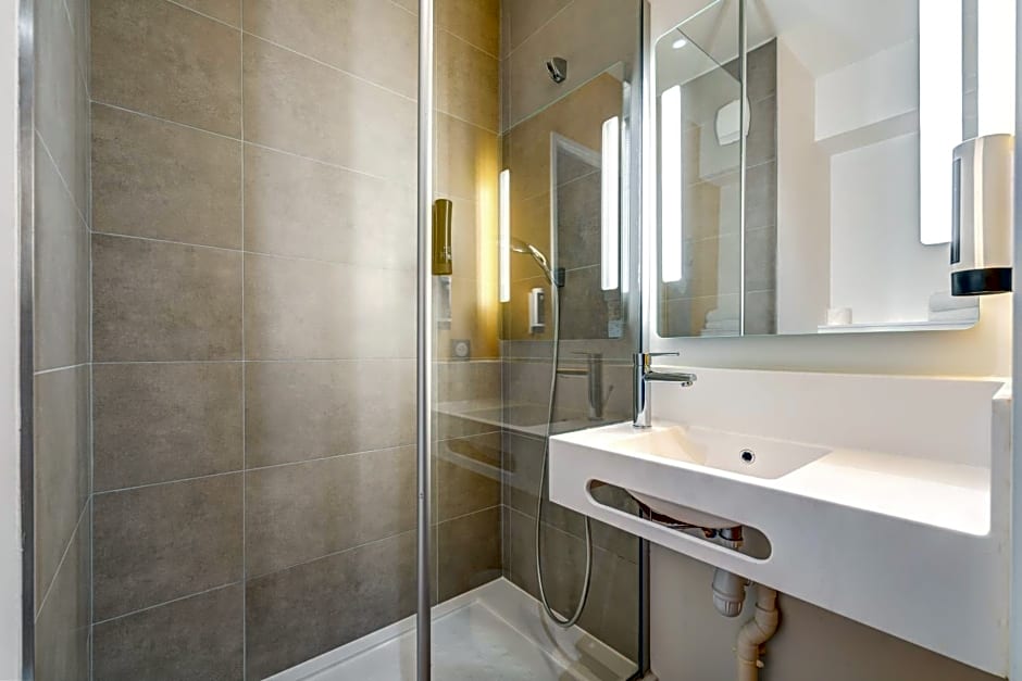 B&B HOTEL Paris Ivry Quai de Seine