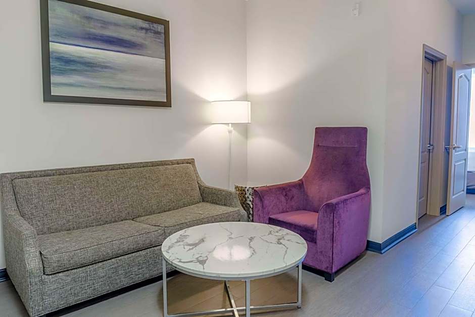TRYP by Wyndham Savannah