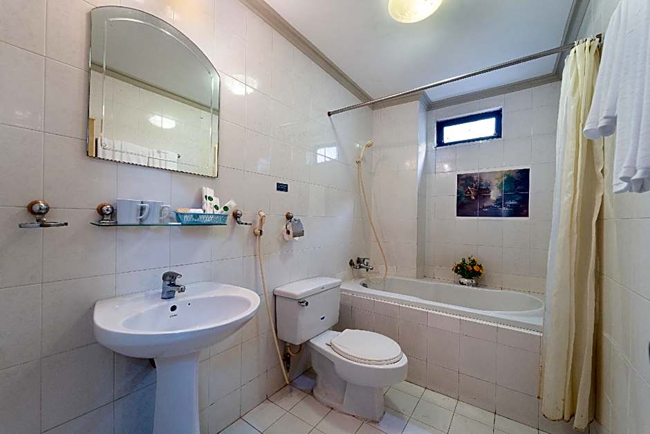 Collection O Madam Cuc Hotel