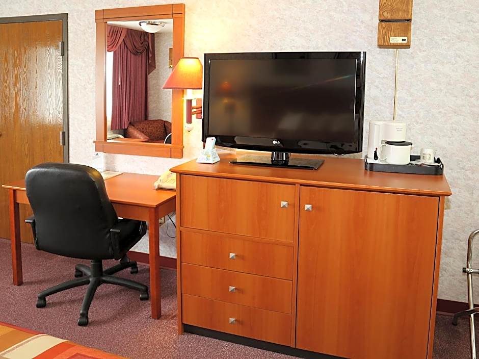 Magnuson Hotel Howell