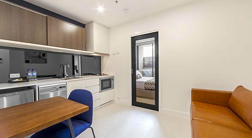 Whitehorse Apartments Hotel