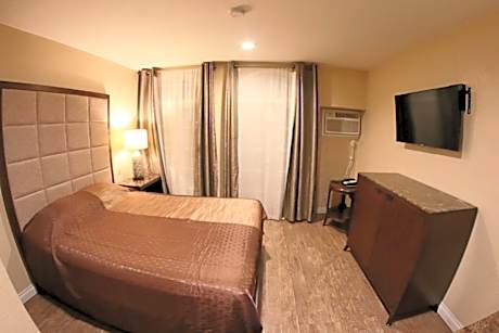 Santa Cruz Inn Riverside