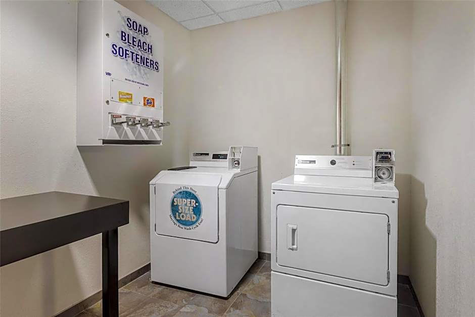 SureStay Plus Hotel by Best Western Niagara Falls East