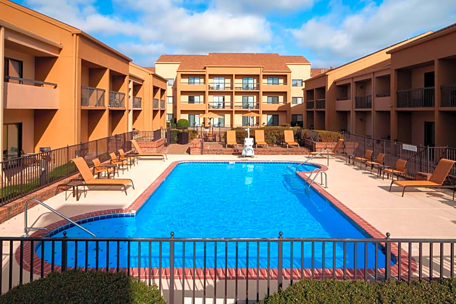 Courtyard by Marriott Memphis Airport