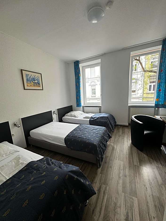 Central Hotel