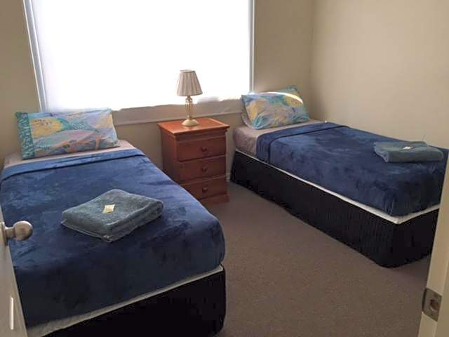 Holland Park Motel