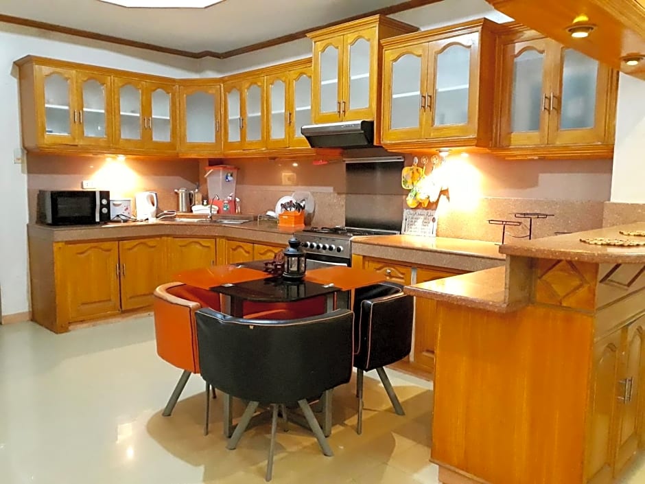 The Orange House - Vigan Villa