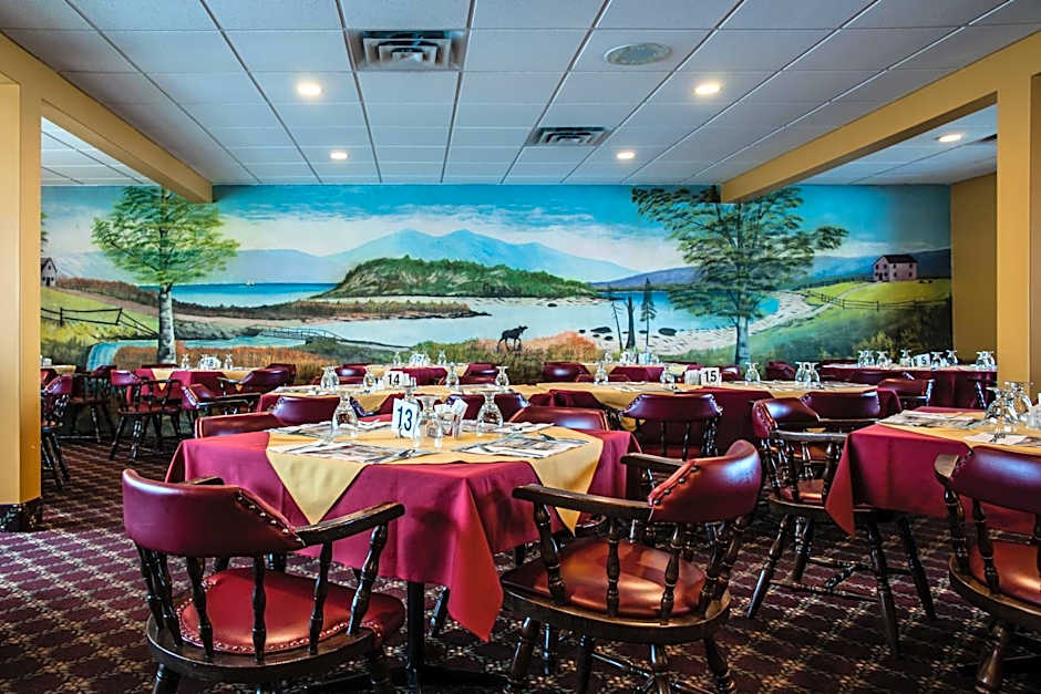 Shallow Bay Motel & Cabins Conference Centre