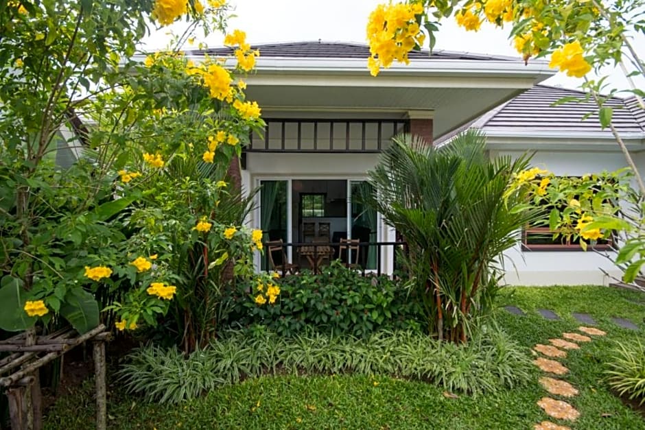 Tanrak Villa by ZUZU