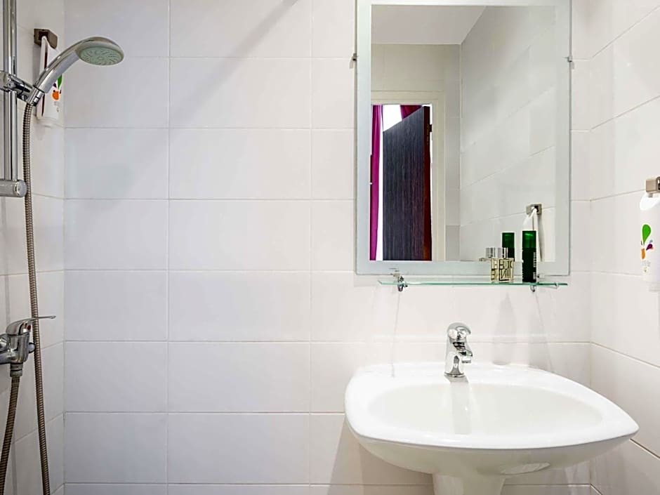 ibis Styles Asnieres Centre