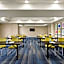 Holiday Inn Express Hotel & Suites Shawnee I-40 By IHG