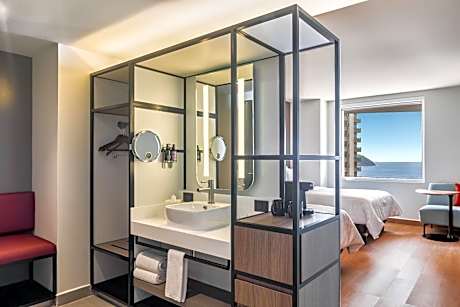 Deluxe Room, 1 King