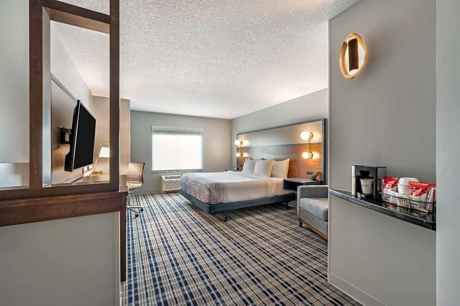 AmericInn by Wyndham Fairfield
