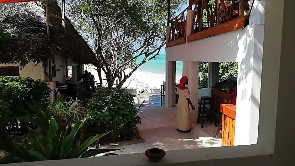 Red Monkey Beach Lodge