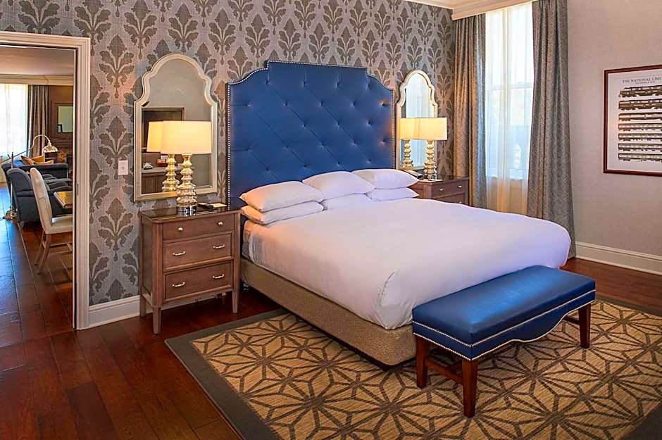 St Louis Union Station Hotel Curio Collection by Hilton
