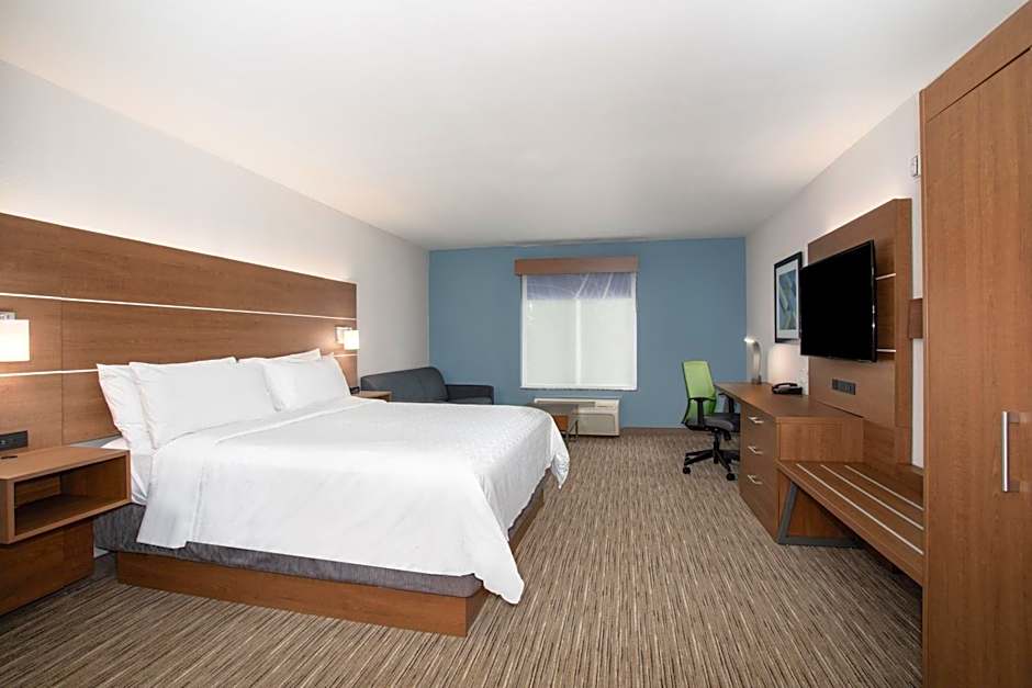 Holiday Inn Express & Suites Yosemite Park Area By IHG