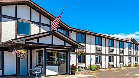 Magnuson Hotel Ironwood