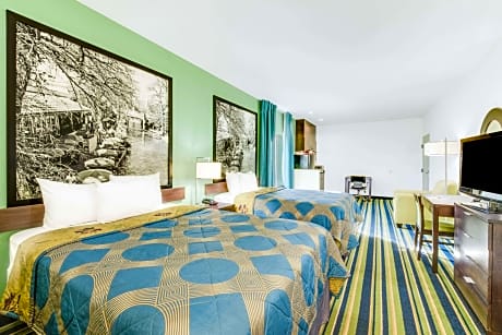 2 Queen Beds Efficiency Non-Smoking