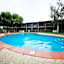 Sandown Regency Hotel & Apartments