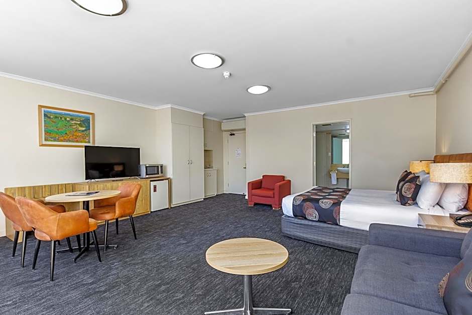 Mantra Meridien Adelaide