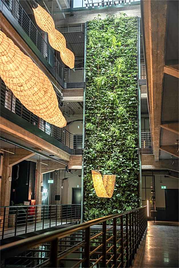 MONTOWNIA Lofts & Experience