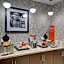Hampton Inn & Suites Boston/Stoughton