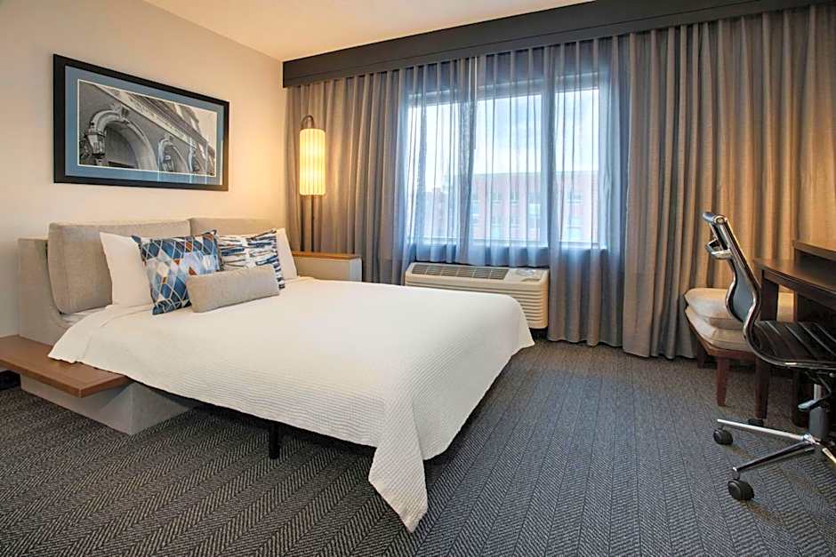 Courtyard by Marriott Worcester