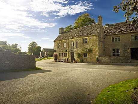 The Masons Arms