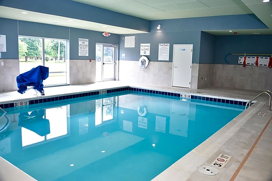 Holiday Inn Express & Suites Bensenville - OHare By IHG