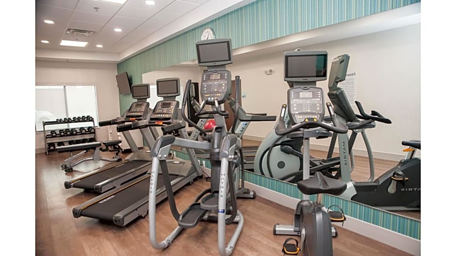 Holiday Inn Express Hotel & Suites Norfolk by IHG