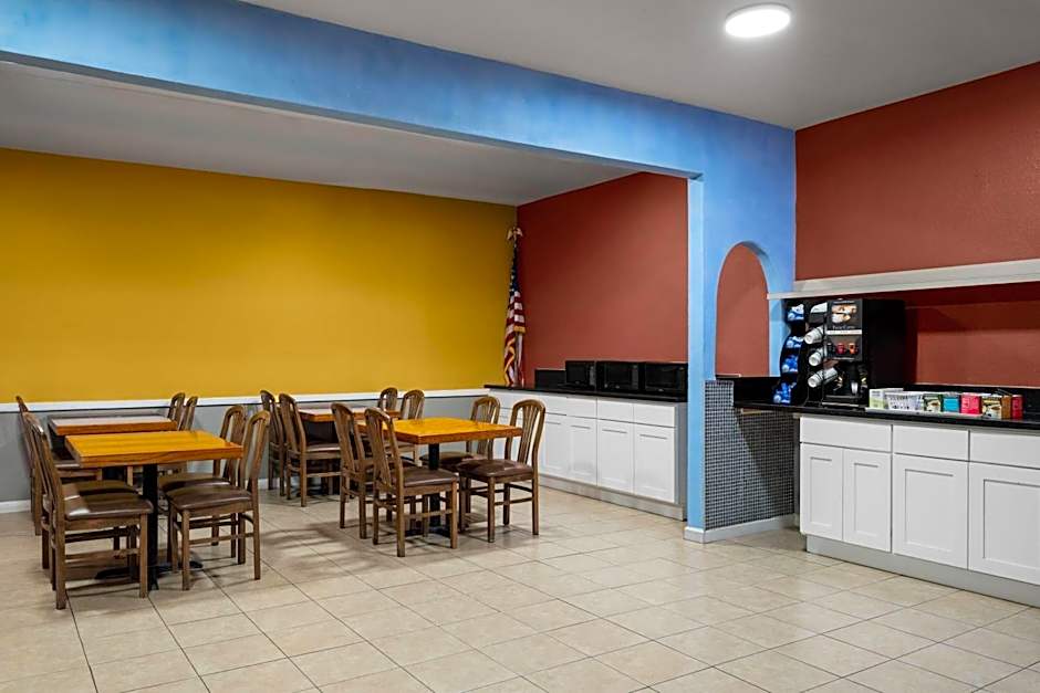 Travelodge by Wyndham Imperial - El Centro