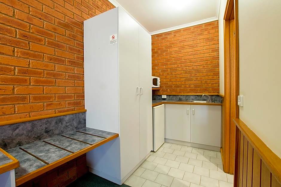 Golden River Motor Inn