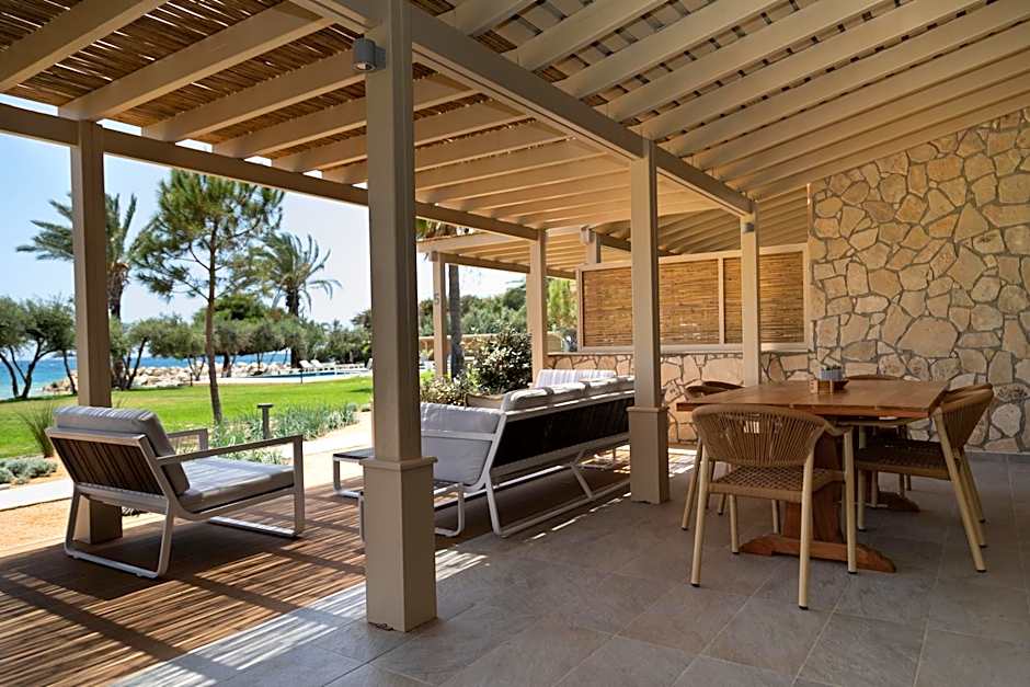 Elya Beach Luxury Suites