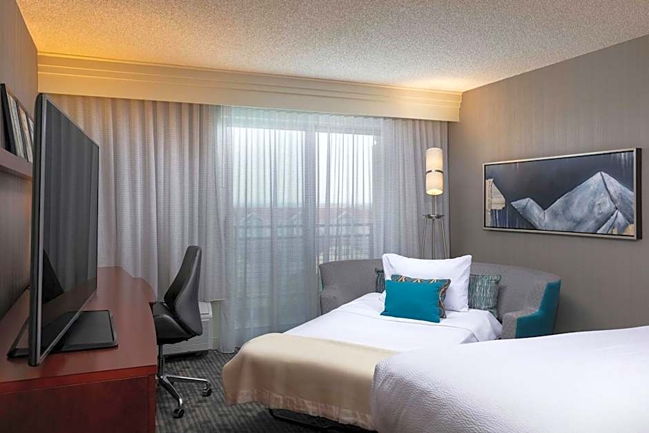 Courtyard by Marriott Denver Airport