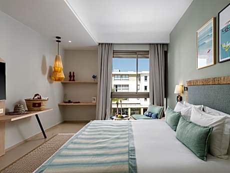 Premium Double Room with Garden View