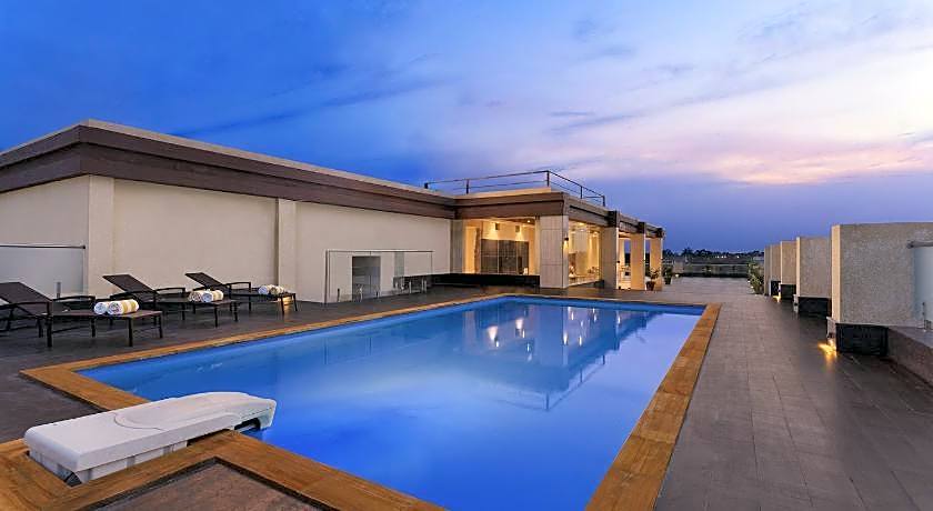 Nataraj Sarovar Portico