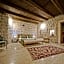 Vigneron Cave Hotel